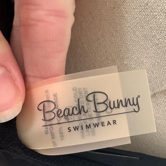 Beach Bunny Haute Summer Long Pareo in Black – NWT - Picture 5 of 5